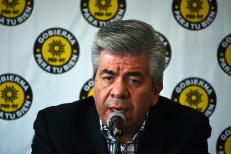 raul-flores-preocupado
