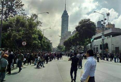 Tiembla el 25 de diciembre. Las redes reaccionan.