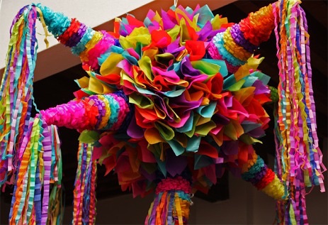 Tradición mexicana: la piñata navideña