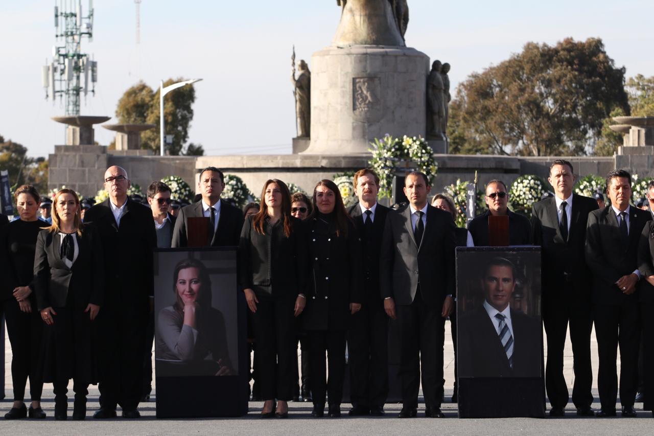 Despiden a la Gobernadora de Puebla y su esposo en una ceremonia