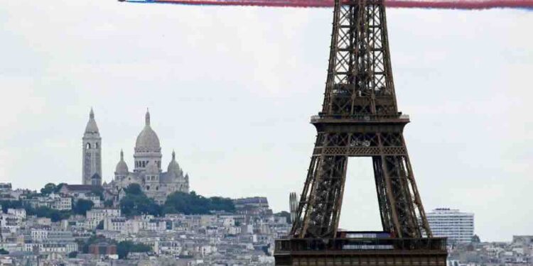 Conmemoran en Francia el “Día de la Bastilla” en París