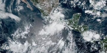 La tormenta tropical “Ivo” tocará tierra convertido en huracán categoría 1