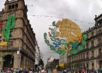 El zócalo capitalino se prepara para el 15 de septiembre