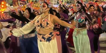Desfile de Catrinas por el “Día de Muertos 2025”