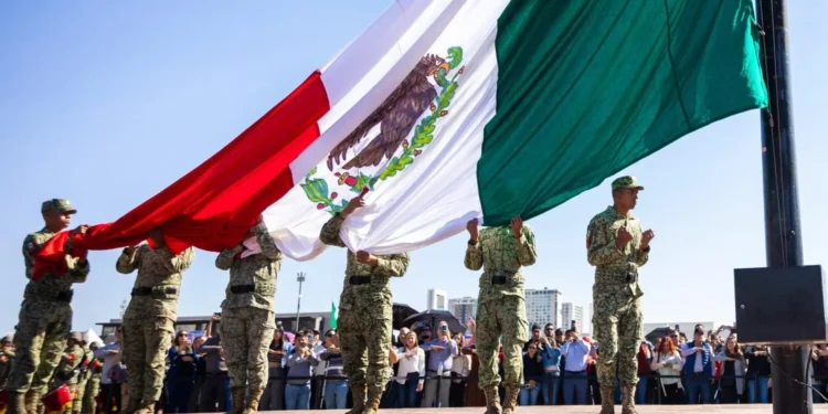 Entre marchas México conmemora el 20 de noviembre