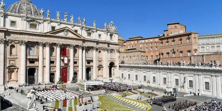 Celebran en el mundo el Domingo de Pascua